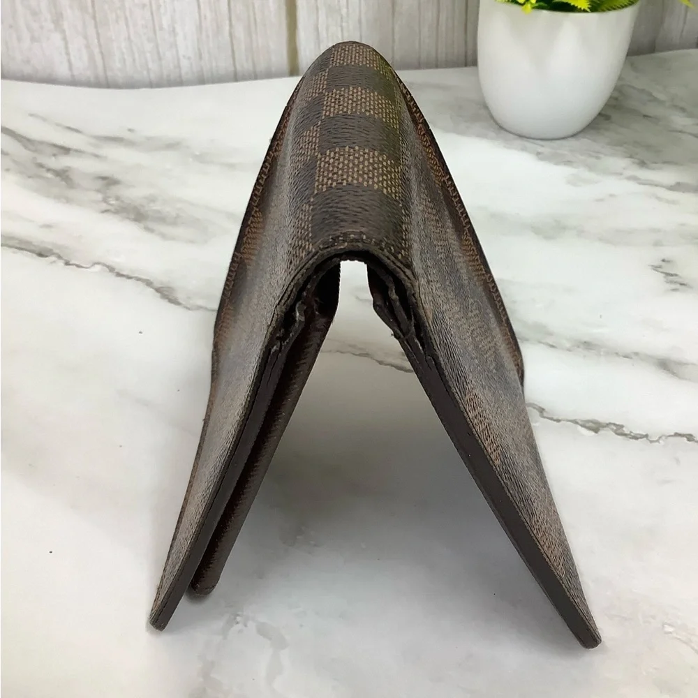 GUC Louis Vuitton Damier Ebene Bifold Wallet